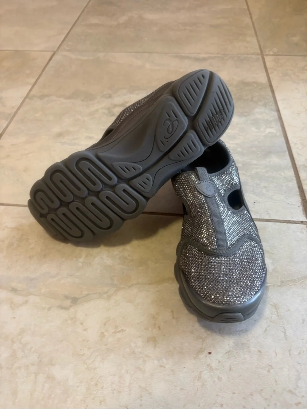 Easy Spirit Rayfield Silver Glitter Slip On Mule Athleisure Clog Comfort